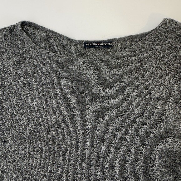 Brandy Melville Top Gray Cropped Long Sleeve Crew Neck - Picture 11 of 12